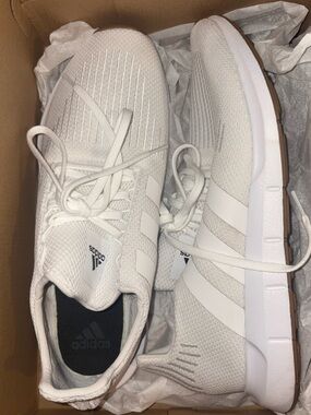Adidas Men’s Swift Run White Running Sneakers Size 13